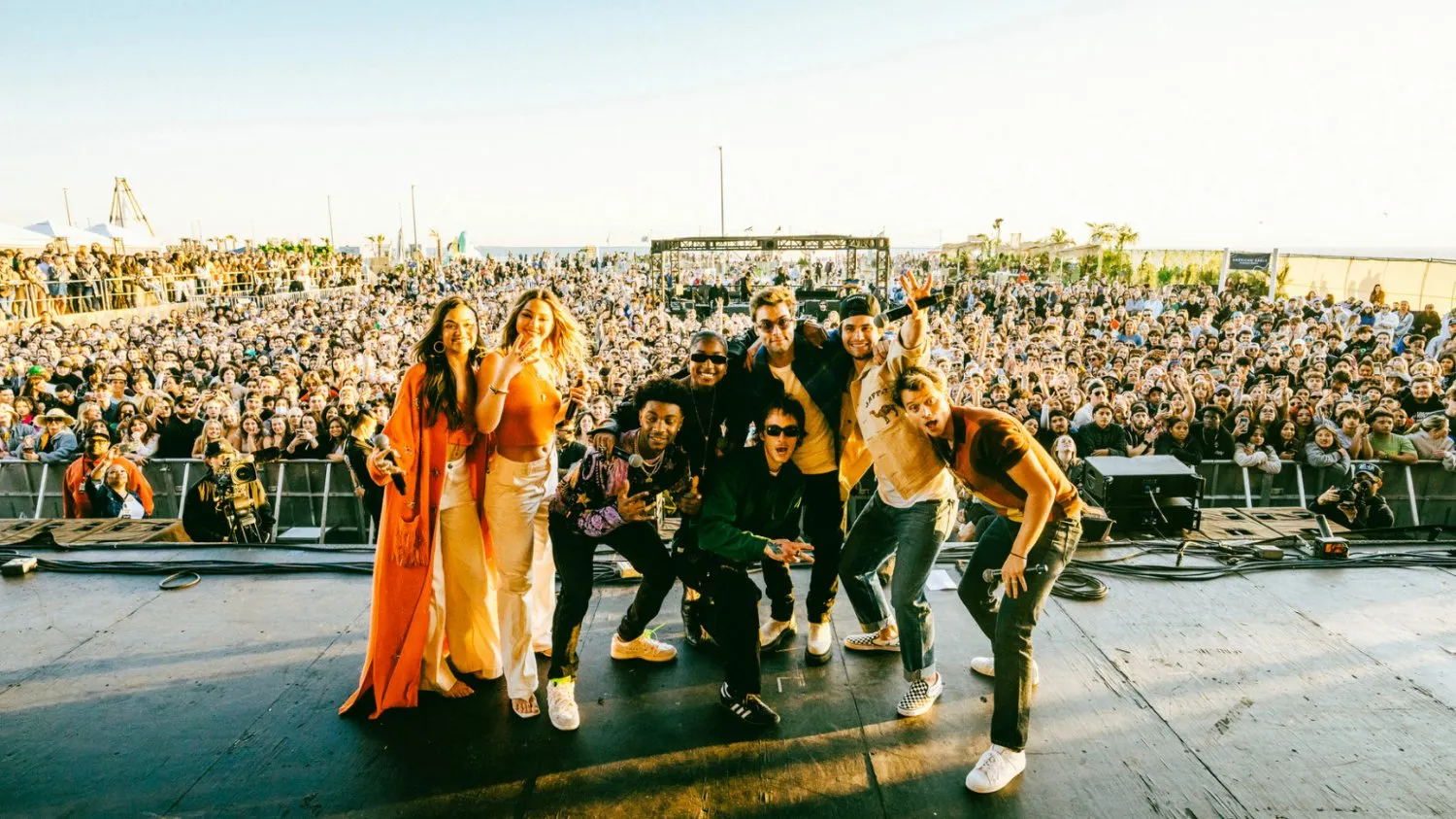 Crowd at the Poguelandia music festival